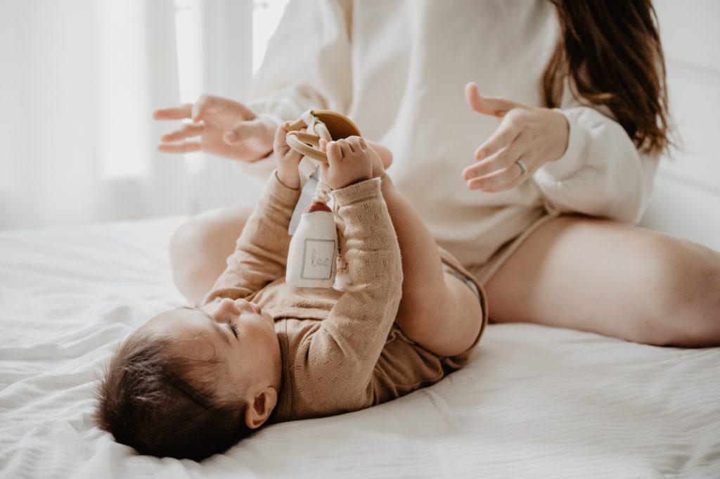 photographe familles paris - séances familles yvelines - reportage photo famille - séance photo famille en extérieur - leslie photographie