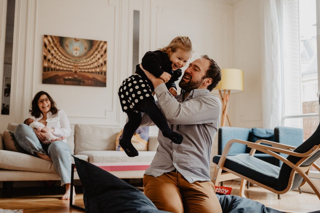 photographe familles paris - séances familles yvelines - reportage photo famille - séance photo famille en extérieur - leslie photographie