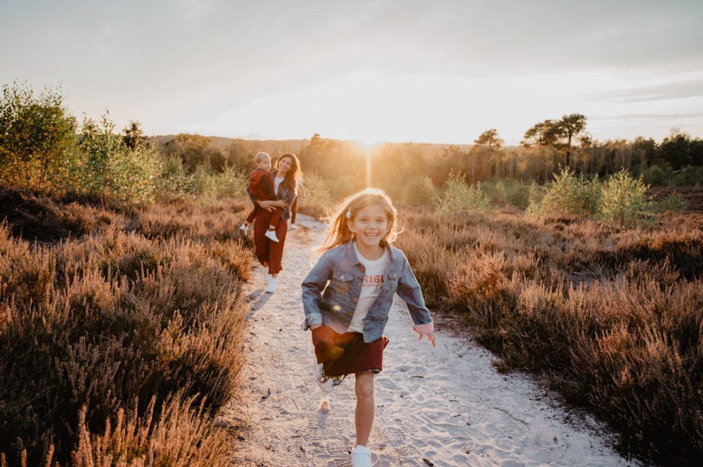 photographe familles paris - séances familles yvelines - reportage photo famille - séance photo famille en extérieur - leslie photographie
