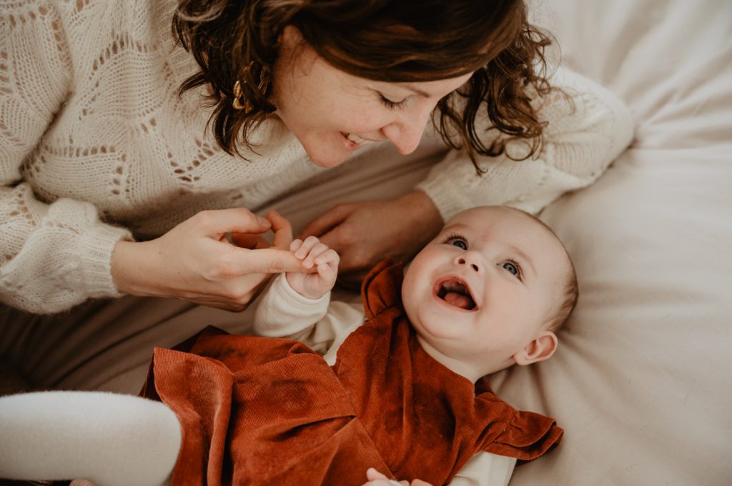 photographe familles paris - séances familles yvelines - reportage photo famille - séance photo famille en extérieur - leslie photographie